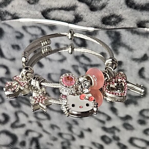 New Unused Y2K Sanrio Hello Kitty Girls Bracelets Silver Rhinestone Jewlery - Picture 1 of 2